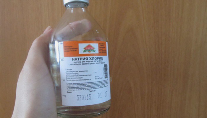 Промывание носа физраствором