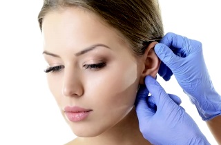 Шарик или шишка в мочке уха