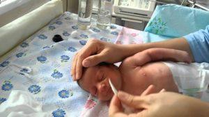 Способы изготовления, применение турунды в ухо и нос